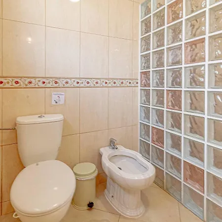 Victoria With Heated Pool Villa