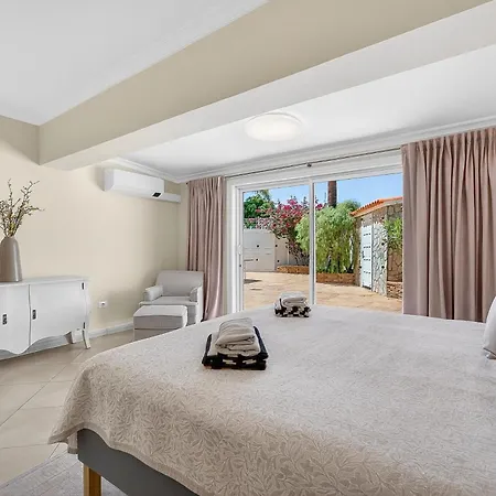 Spacious Victoria Heated Pool * كالاو سالفاجي
