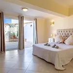 Spacious Victoria Heated Pool Villa Callao Salvaje
