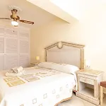 Spacious Victoria Heated Pool Villa Callao Salvaje