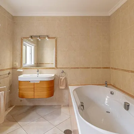 Villa Victoria With Heated Pool Callao Salvaje