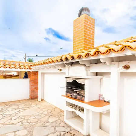 Victoria With Heated Pool *