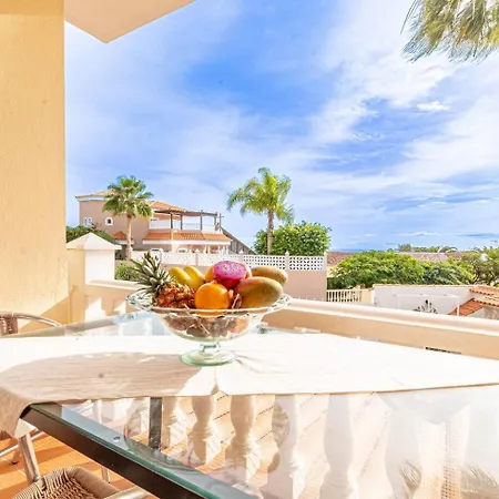 Victoria With Heated Pool Villa *
