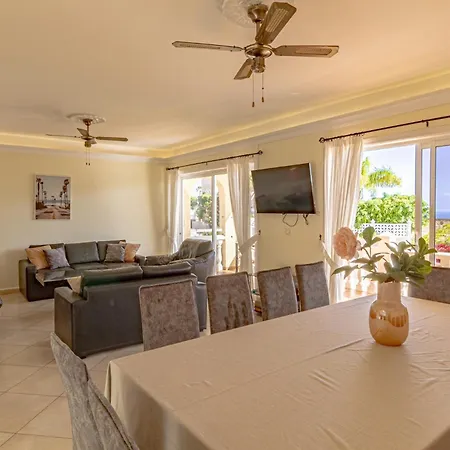 Villa Victoria With Heated Pool Callao Salvaje