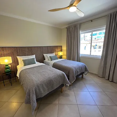 Victoria With Heated Pool Villa *