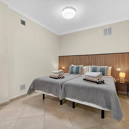 Spacious Victoria Heated Pool 别墅 卡亚俄萨尔瓦赫