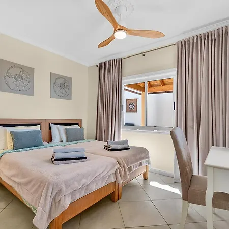 别墅 Spacious Victoria Heated Pool