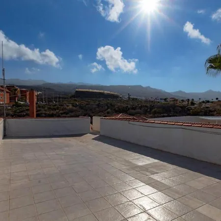 Spacious Victoria Heated Pool Callao Salvaje