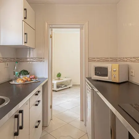 Spacious Victoria Heated Pool Callao Salvaje