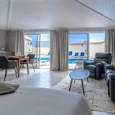 Spacious Victoria Heated Pool